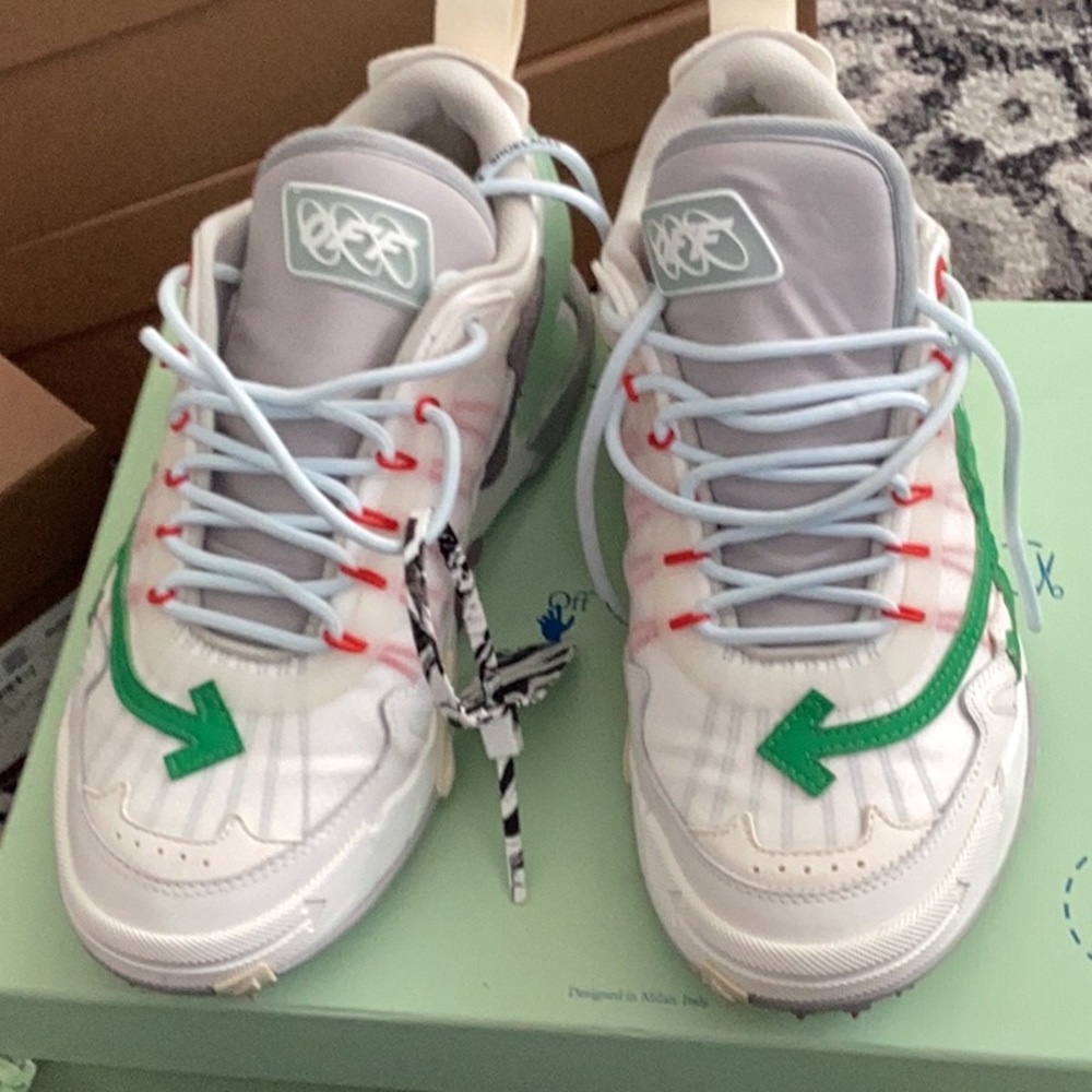 Off-White